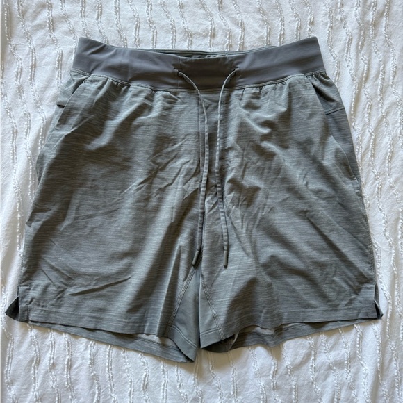 Lululemon Athletica Grey THE Short liner men’s shorts M - Picture 1 of 5
